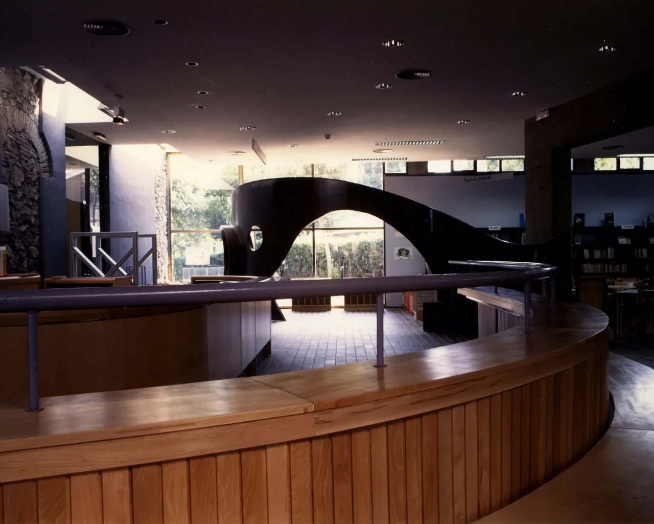 Biblioteca municipal Jordi Solé Tura, Can Mulà, Mollet del Vallès (1992)